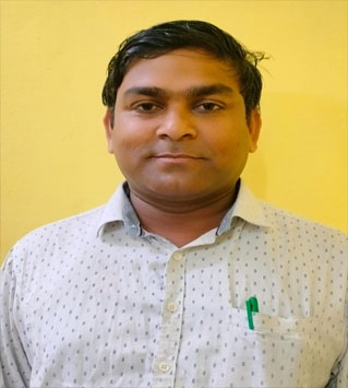 student in service center